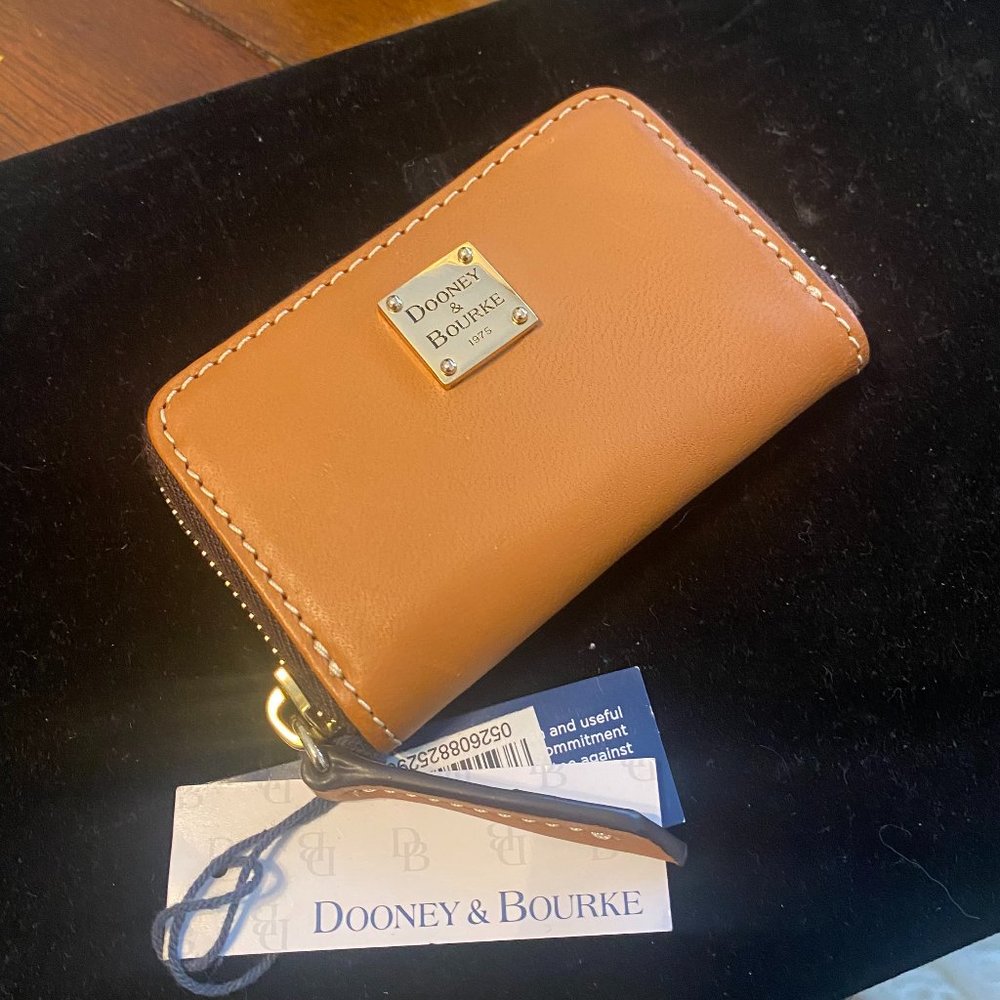 Dooney and Bourke mini zip wallet